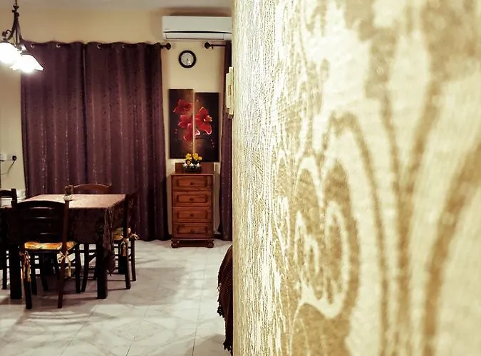 Seafront I Pretty Bay Апартаменты *